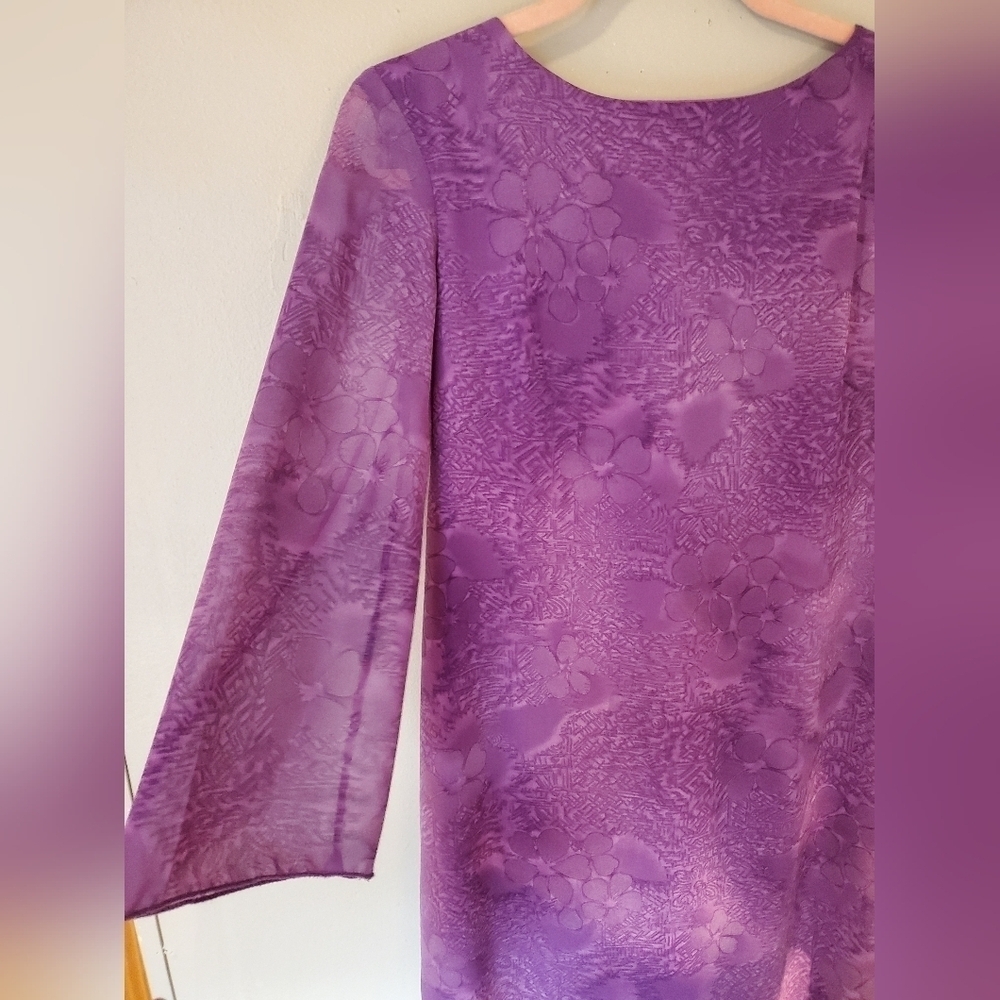 Formal lace Hawaiian purple dress - Picture 3 of 8